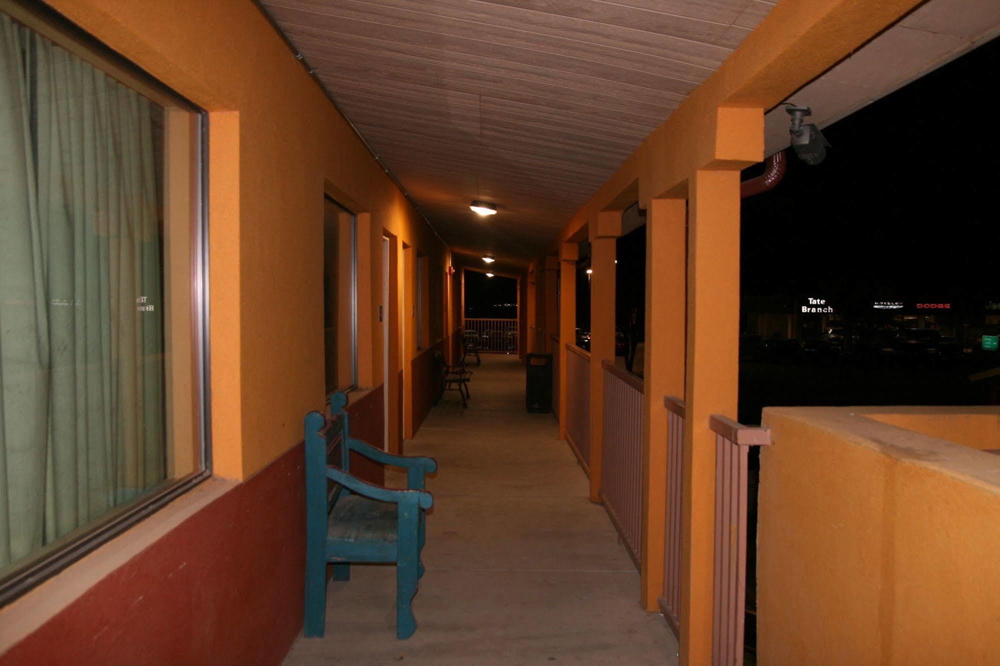 Budget Inn أرتيشيا المظهر الخارجي الصورة
